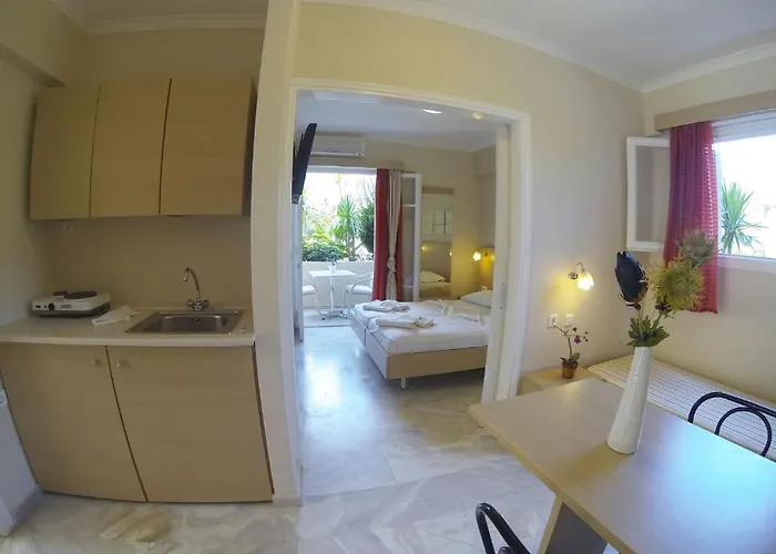 Happyland Appart hôtel 2*