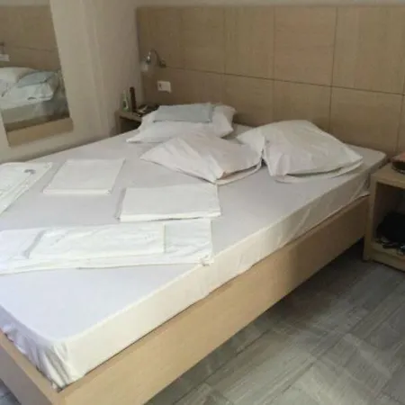 Happyland Lejlighedshotel Nydri (Lefkada)