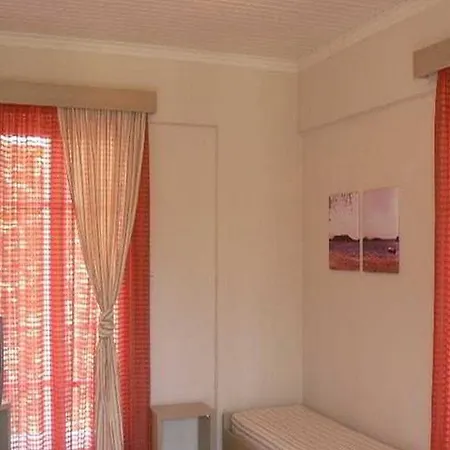 Happyland Aparthotel 2*